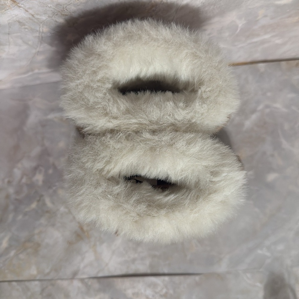 🎀 Juicy Couture Sparkle Fur Bow Boots Toddler - Picture 4 of 7
